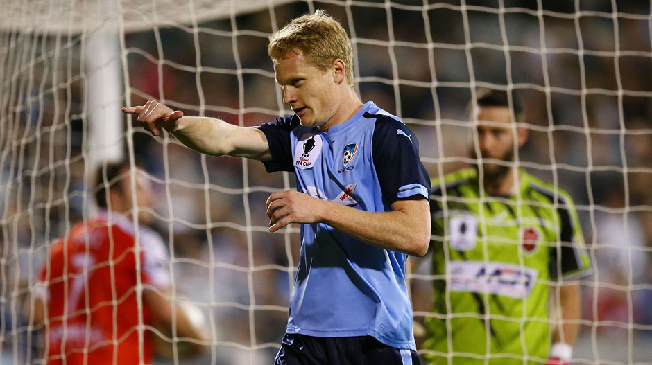 Which club knocked Sydney FC out of both of the first two years of the Westfield FFA Cup?