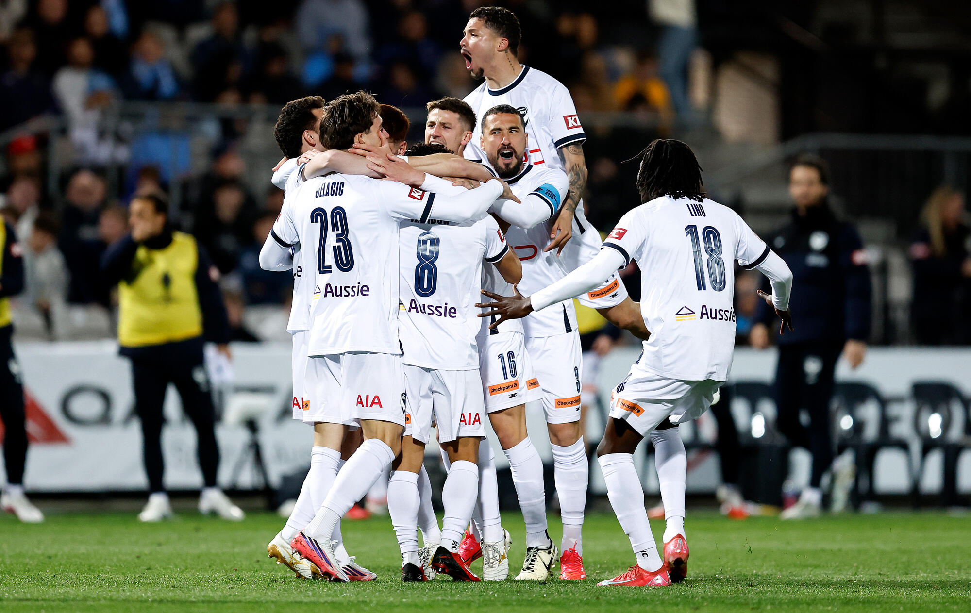 Melbourne Victory knock out Sydney FC to reach Hahn Australia Cup Final