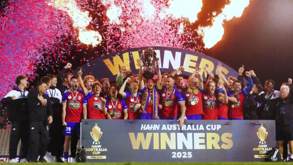 Newcastle Jets' epic Hahn Australia Cup 2025 trophy lift