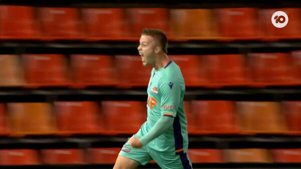GOAL: Vecchio - Game on at the Hunter