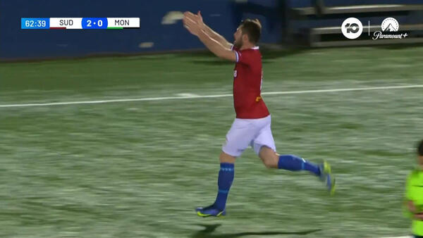 GOAL: Party just about underway at Edensor Park | Sydney United v Monaro Panthers