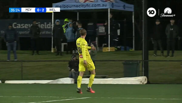 GOAL: Ben Waine doubles Wellington's advantage | Melbourne City v Wellington Phoenix