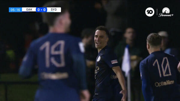 GOAL: The Cannons-faithful erupt at Jack Edwards Reserve | Oakleigh Cannons v Sydney FC