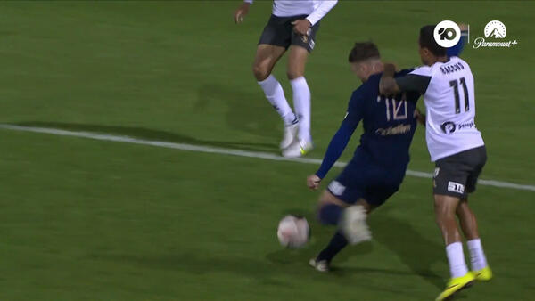 GOAL: Oakleigh take the lead with Joe Guest's worldie | Oakleigh Cannons v Macarthur FC