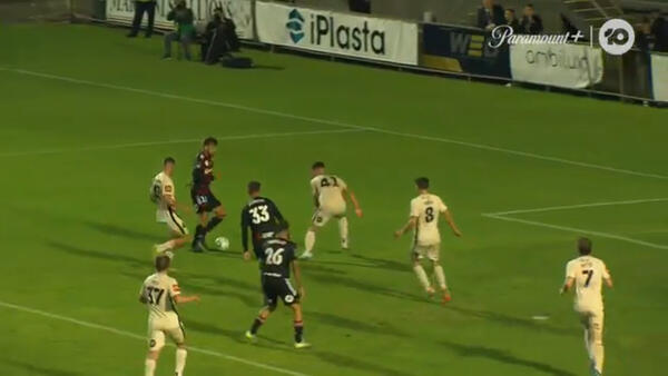 GOAL: Ninkovic breaks his Wanderers duck