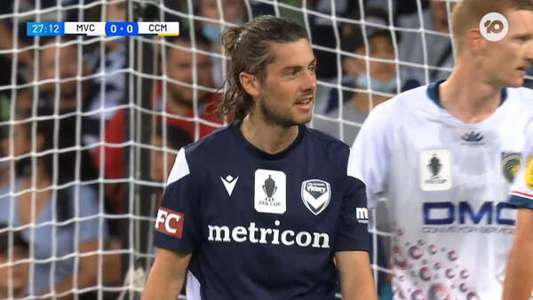 CHANCE: Rojas - The Kiwi almost puts Victory in front in the final | FFA Cup
