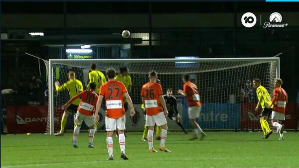 GOAL: Roar win it with Mileusnic's peach