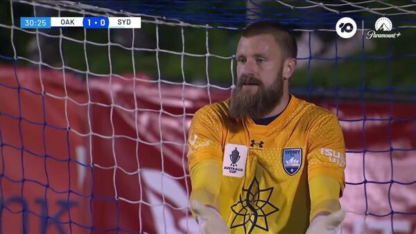 GOAL: 'Cupset' looking real likely as Cannons make it two | Oakleigh Cannons v Sydney FC