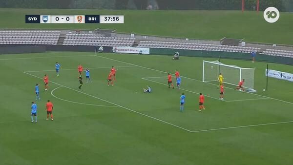 CHANCE: Burgess – Sydney head just wide | FFA Cup