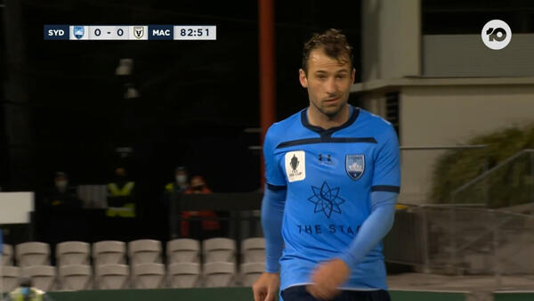 Disallowed Goal: Le Fondre denied by linesman's flag | Sydney FC v Macarthur | FFA Cup