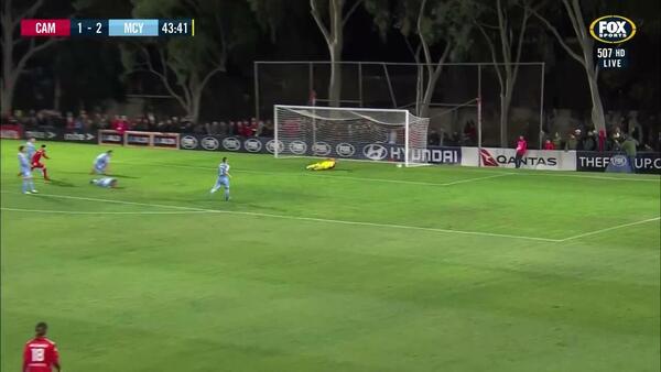Bouzanis denies Marino to keep Melbourne in front