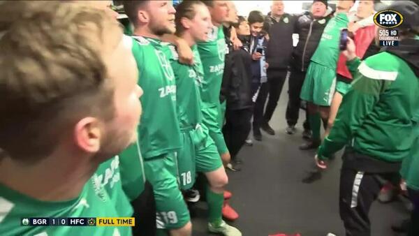 Bentleigh Greens sing the house down