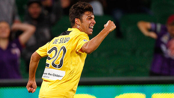 De Silva celebrates after scoring against Melbourne Victory in the Westfield FFA Cup.