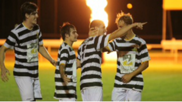 Western Pride FC (pictured) take on the Ipswich Knights in Westfield FFA Cup action. Image courtesy: Ray Gardner