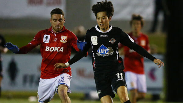 Blacktown City star Danny Choi on the ball against Sydney United.