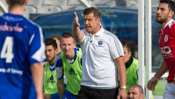 South Melbourne coach Chris Taylor. Image credit: Kevin Juggins.
